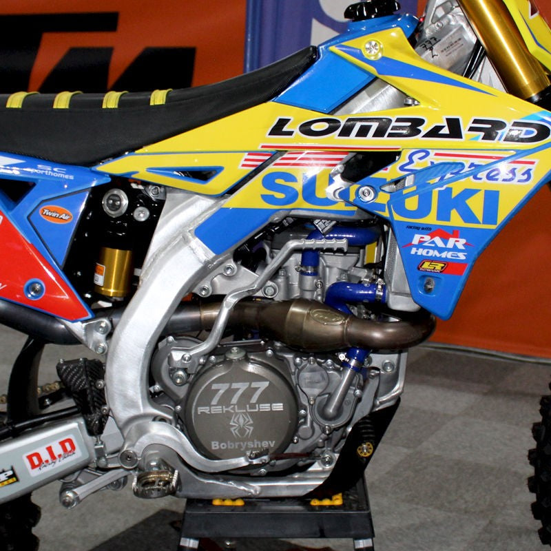 サムコスポーツ / Samco Sport Suzuki RM Z 450 2018-2021 3 ピース Y-ピース レースデザインシリコンラジエーター クーラントホースキット | SUZ-62-BU