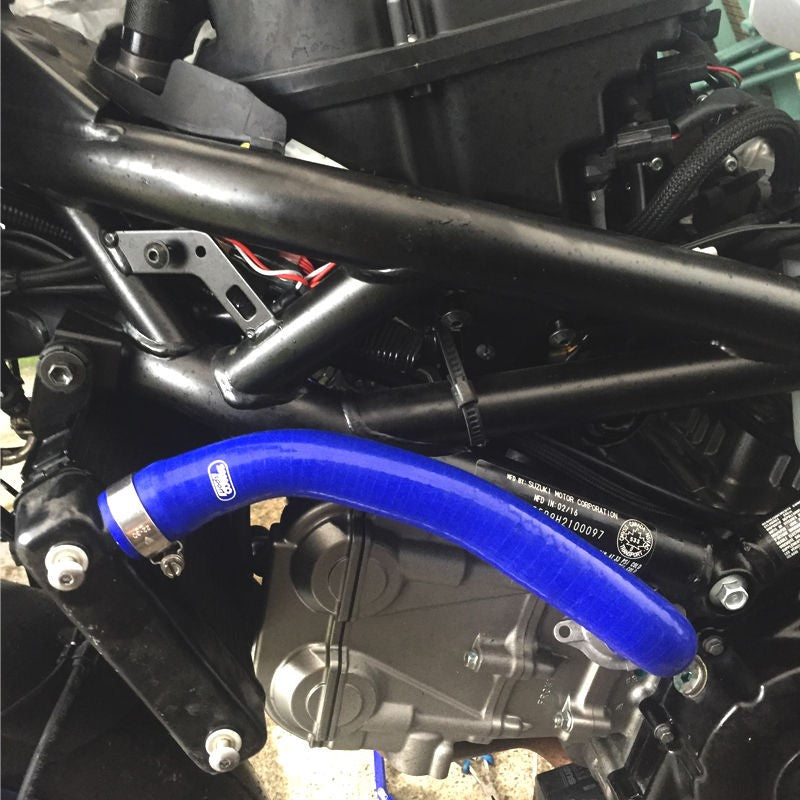 サムコスポーツ / Samco Sport Suzuki SV 650 2016 - 2021 10 ピース シリコンラジエーター クーラントホースキット | SUZ-68-BU