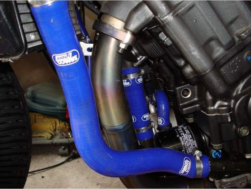 サムコスポーツ / Samco Sport Yamaha YZF R1 2004 - 2006 16 ピース シリコンラジエーター クーラントホースキット | YAM-8-BU