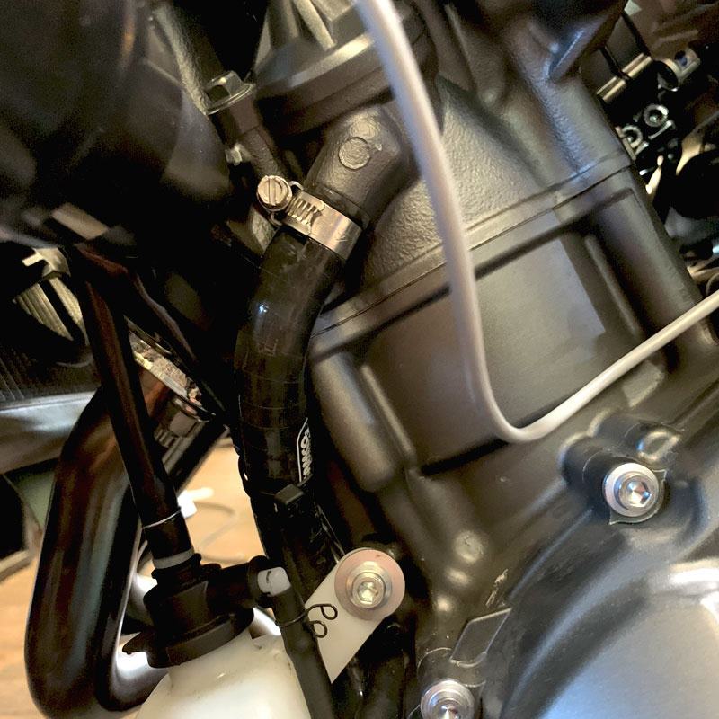 Samco Sport / サムコスポーツ シリコンラジエータークーラントホースキット Yamaha YZF R7 2022 - 2025 7 ピース | YAM-96