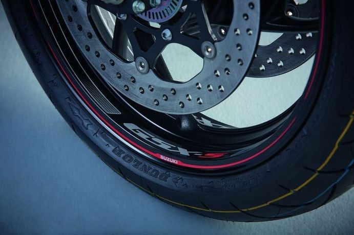 Suzuki / スズキ ホイール デカール キット (Per ホイール) | 990D0-04K03-PAD