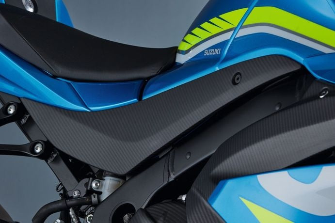 Suzuki / スズキ カーボン フレーム カバー RH - マット Finish | 990D0-17K32-CRB
