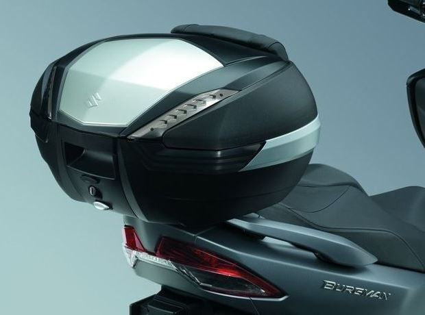 Suzuki / スズキ トップケース 47ltr.ブラック/シルバー | 990D0-V4700-000