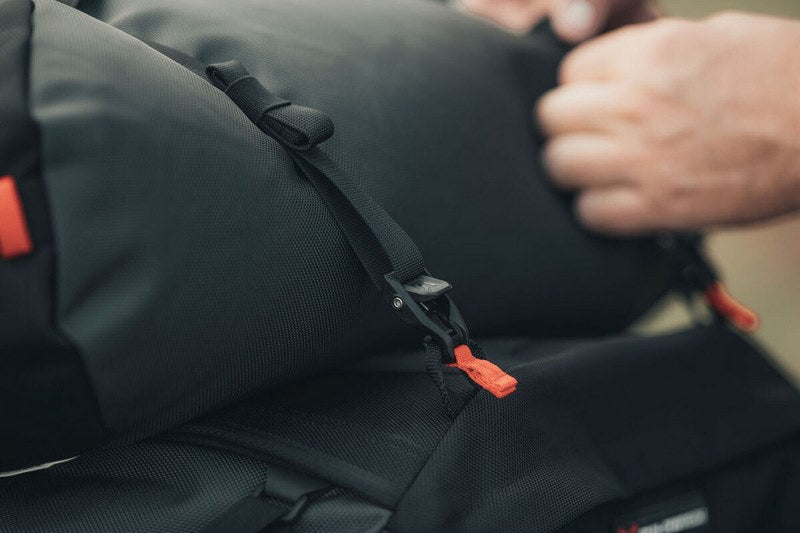 SW-MOTECH / SWモテック PRO テントバッグ テールバッグ. 1680D Ballistic Nylon. ブラック/アンスラサイト 18 l | BC.HTA.00.350.30000