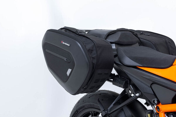 SW MOTECH / SWモテック PRO BLAZE H サドルバッグセット ブラック KTM 1290/1390 Super Duke R/Evo. | BC.HTA.04.740.35500