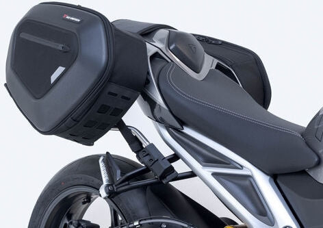 SWモテック / SW-Motech PRO BLAZE H サドルバッグセット ブラック Triumph Street Triple 765 (19-). | BC.HTA.11.740.36000