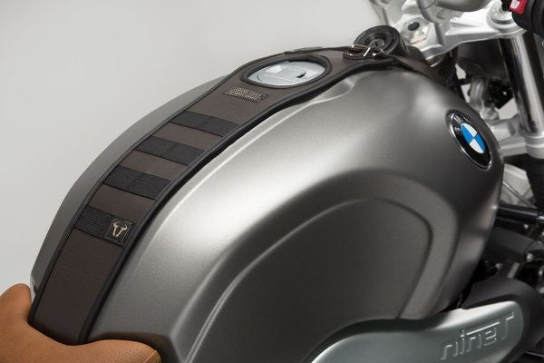 SW-MOTECH / SWモテック Legend Gear (レジェンドギア) タンクストラップセット BMW R NINET モデル (14) LA1 アクセサリーバッグ付 | BC.TRS.07.512.50100
