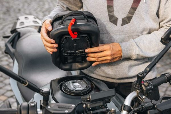 SW Motech PRO Micro WP tank bag. 4 l. Waterproof. | BC.WPB.00.028.10000
