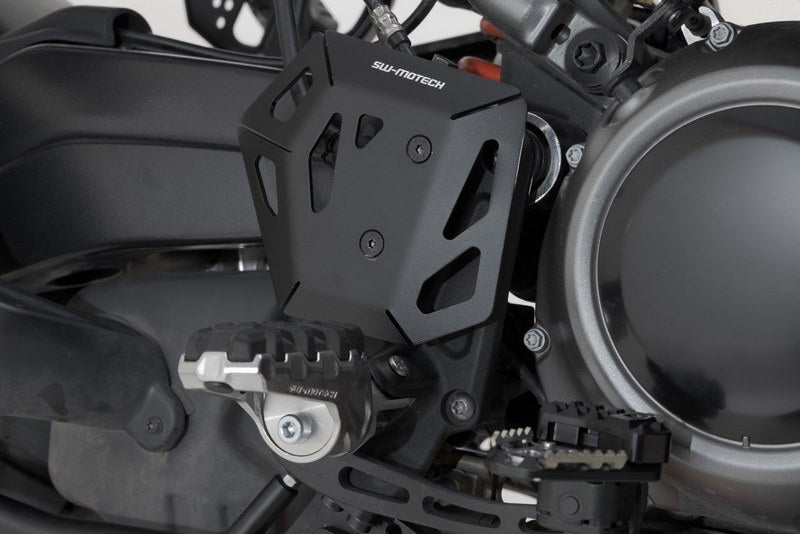 SW-MOTECH / SWモテック ブレーキシリンダーガード | BPS.18.911.10000/B
