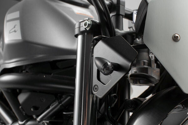 SW Motech Indicator set incl. resistor. B-stock. Suzuki SV650 ABS (15-). | B.BLI.05.670.10001