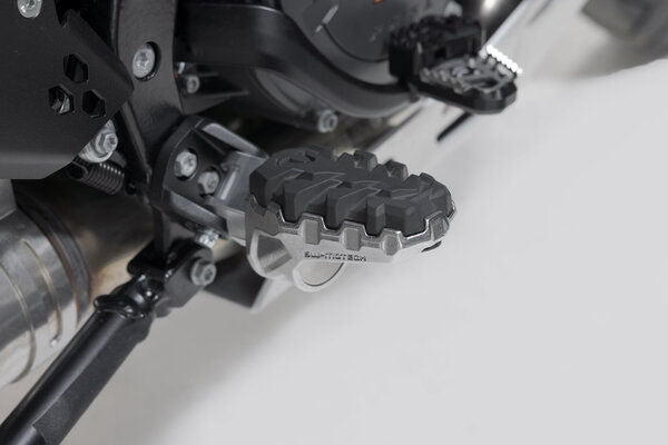 SW-MOTECH / SWモテック EVO footrest kit | FRS.04.112.10200