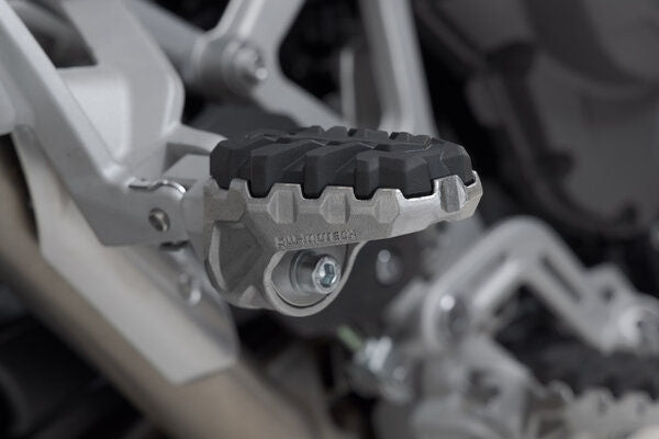 SW-MOTECH / SWモテック EVO passenger footrest kit | FRS.11.112.10700