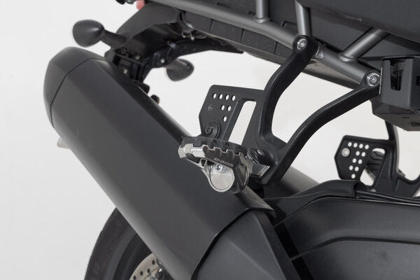 SW-MOTECH / SWモテック EVO passenger footrest kit | FRS.18.112.10100