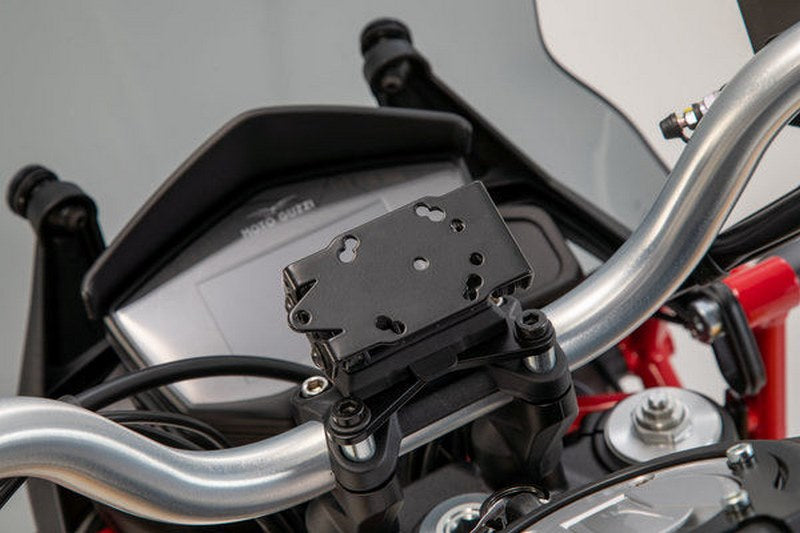 SW-MOTECH / SWモテック ハンドルバー用GPS マウント ブラック Moto Guzzi V85 TT (19-). | GPS.17.646.10100/B
