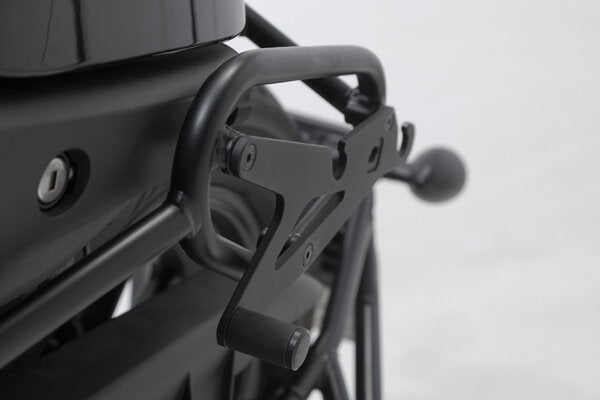 SW-MOTECH / SWモテック Adapter plate SLH for SLC. Black. Universal. For left side. | HTA.00.682.15000