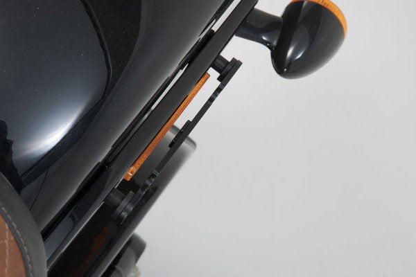 SW-MOTECH / SWモテック SLH サイドキャリア 左側 Harley-Davidson Softail Street Bob (17-). | HTA.18.682.100