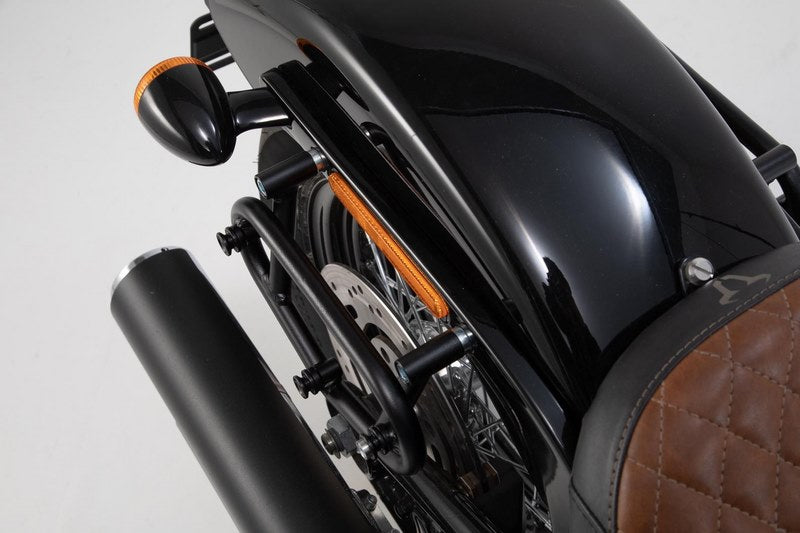 SW-MOTECH / SWモテック SLC サイドキャリア 右側 Harley Davidson Softail Street Bob (18-). | HTA.18.899.11