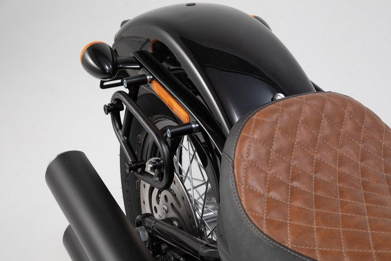 SW-MOTECH / SWモテック SLC サイドキャリア 右側 Harley Davidson Softail Street Bob (18-). | HTA.18.899.11