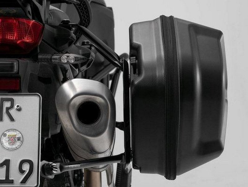 SW-MOTECH AERO ABS side case system 2x25 l. Honda CBR 1100 XX (01-07). | KFT.01.061.60100/B