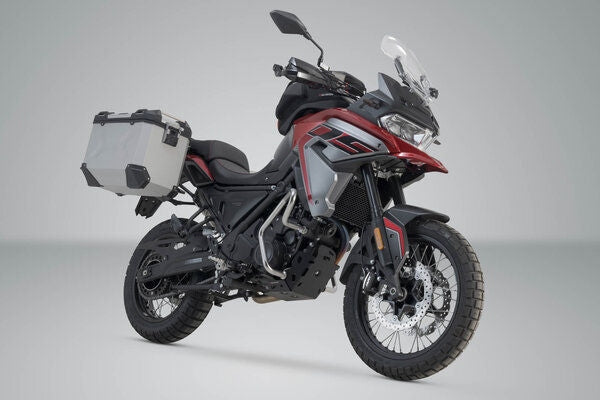 SW Motech TRAX ADV aluminium case system. Silver. 37/45L. Voge 650 DS/X (22-). | KFT.02.049.70000/S