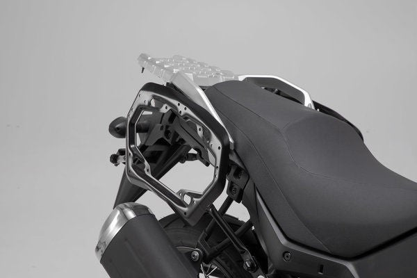 SW-MOTECH / SWモテック TRAX ADV アルミケース システム シルバー 37/37 l. Suzuki DL 650 (17) | KFT.05.876.70001/S