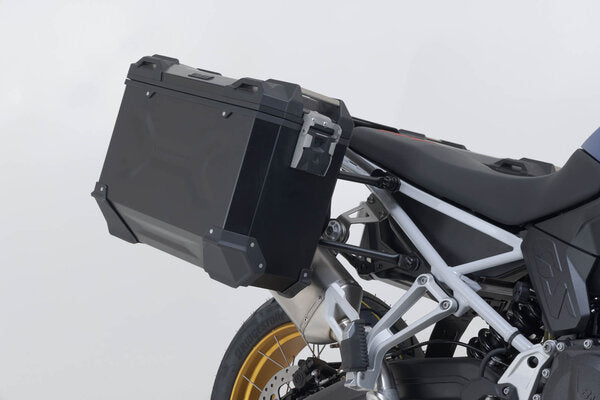 SW MOTECH / SWモテック PRO サイドキャリア ブラック BMW F 900 GS (23-). | KFT.07.602.30000/B