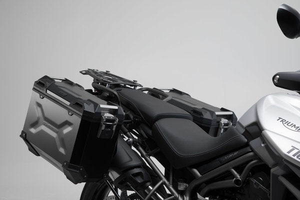 SW-MOTECH / SWモテック PRO サイドキャリア. －ブラック－ Triumph Tiger 800 models (10-). | KFT.11.748.30000/B