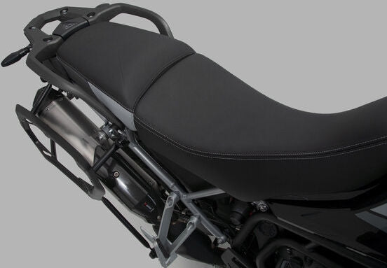 SWモテック / SW-Motech TRAX ADV アルミケースシステム + Akrapovic. ブラック 45/37 l. Triumph Tiger 900 (19-23). | KFT.11.953.72002/B