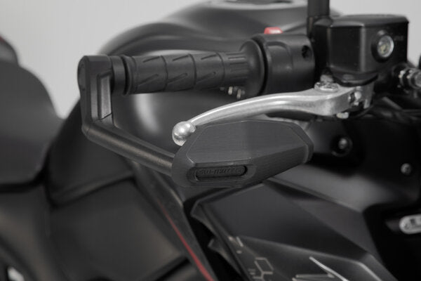 SW MOTECH / SWモテック レバーガード ウインドプロテクション付 ブラック Kawasaki models  Yamaha MT-09 (23-). | LVG.08.868.11001/B