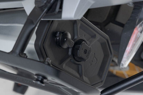 SW Motech TRAX lock set with anti-theft protection EVO. 9 matching locks  2 keys. Anti-theft protection. | QLS.00.046.15100