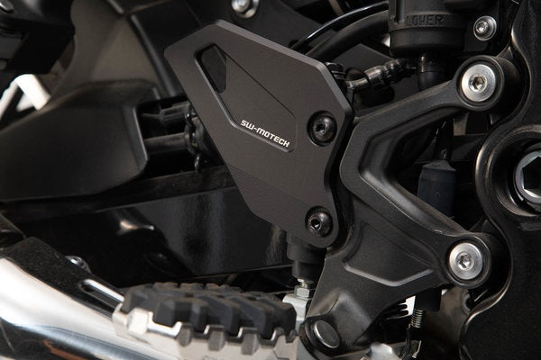 SW-MOTECH / SWモテック ヒールガード －ブラック－ Kawasaki Z900RS/ Cafe (17-). | SCT.08.891.10100/B