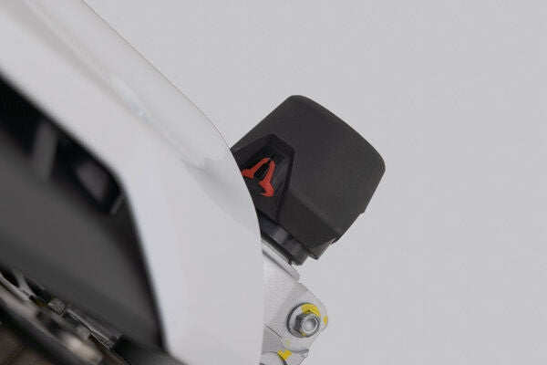SW Motech Slider set for front axle. Black. Moto Guzzi V100 Mandello/S (22-). | STP.17.176.10100/B
