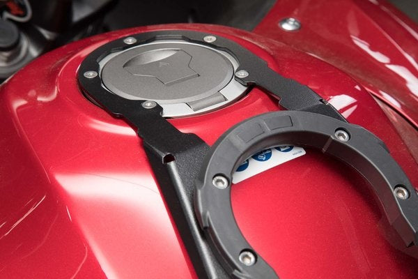 SW-MOTECH / SWモテック EVO タンクリング －ブラック－ Honda VFR 800 X Crossrunner (15-). | TRT.00.640.30701/B