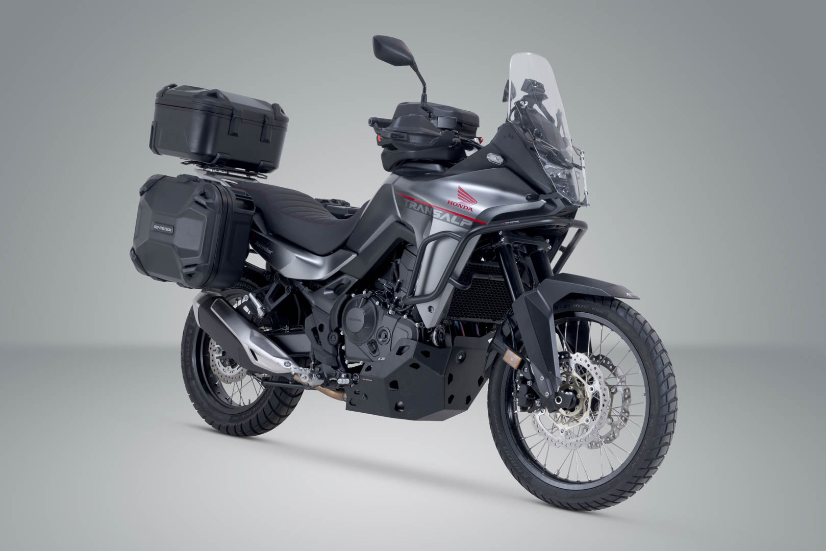 SW-MOTECH / SWモテック アドベンチャーツーリングセット DUSC（トップケース付き） ブラック。Honda XL750 トランスアルプ（22年～）。 | ADV.01.070.65000/B