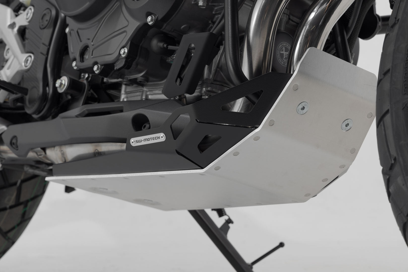 SW-MOTECH / SWモテック Honda CB500X (18-) 用アドベンチャーツーリングセット（プロテクション）。 | ADV.01.746.76002