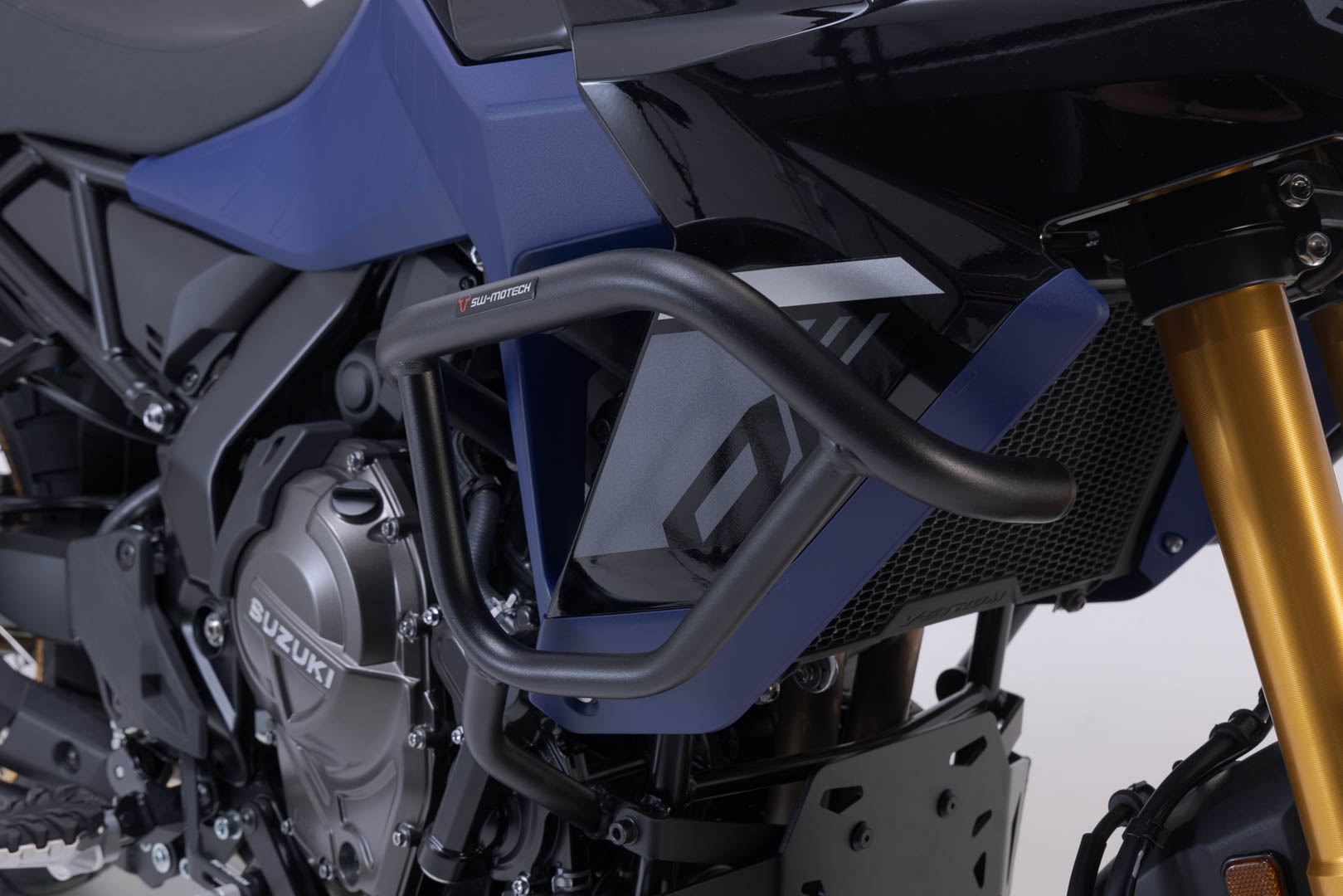 SW-MOTECH / SWモテック Suzuki V-Strom 800DE (22-) 用 アドベンチャーツーリングセット（プロテクション） | ADV.05.845.76004