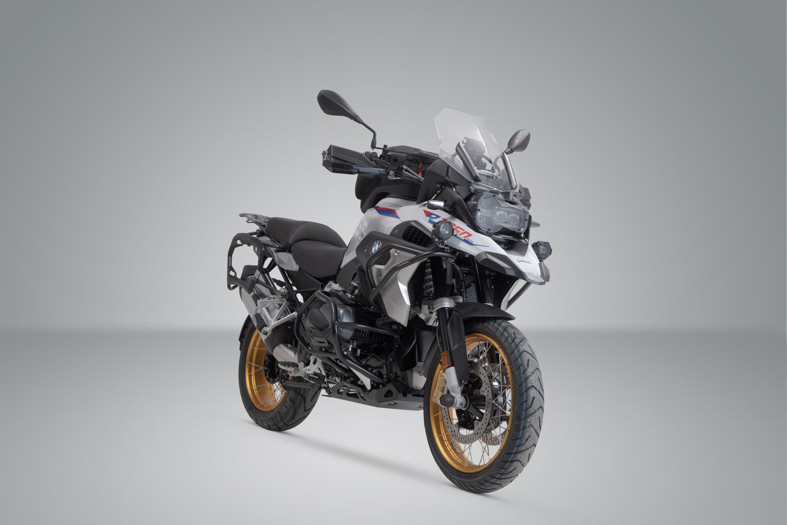 SW-MOTECH / SWモテック トップケース付きアドベンチャーツーリングセット DUSC（ブラック）。R 1200 GS LC Adv／R 1250 GS Adv用。TIF付き。 | ADV.07.664.65100/B
