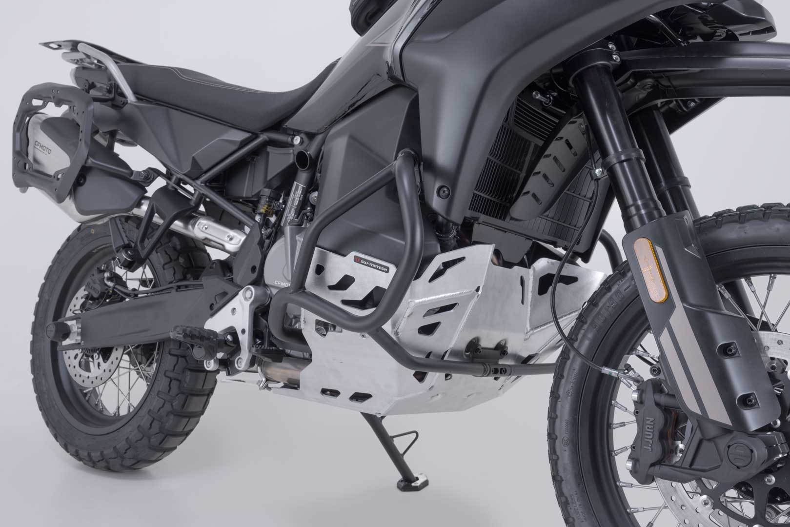 SW-MOTECH / SWモテック CFMoto 800MT-X用アドベンチャーツーリングセット（24-）。 | ADV.10.057.76000
