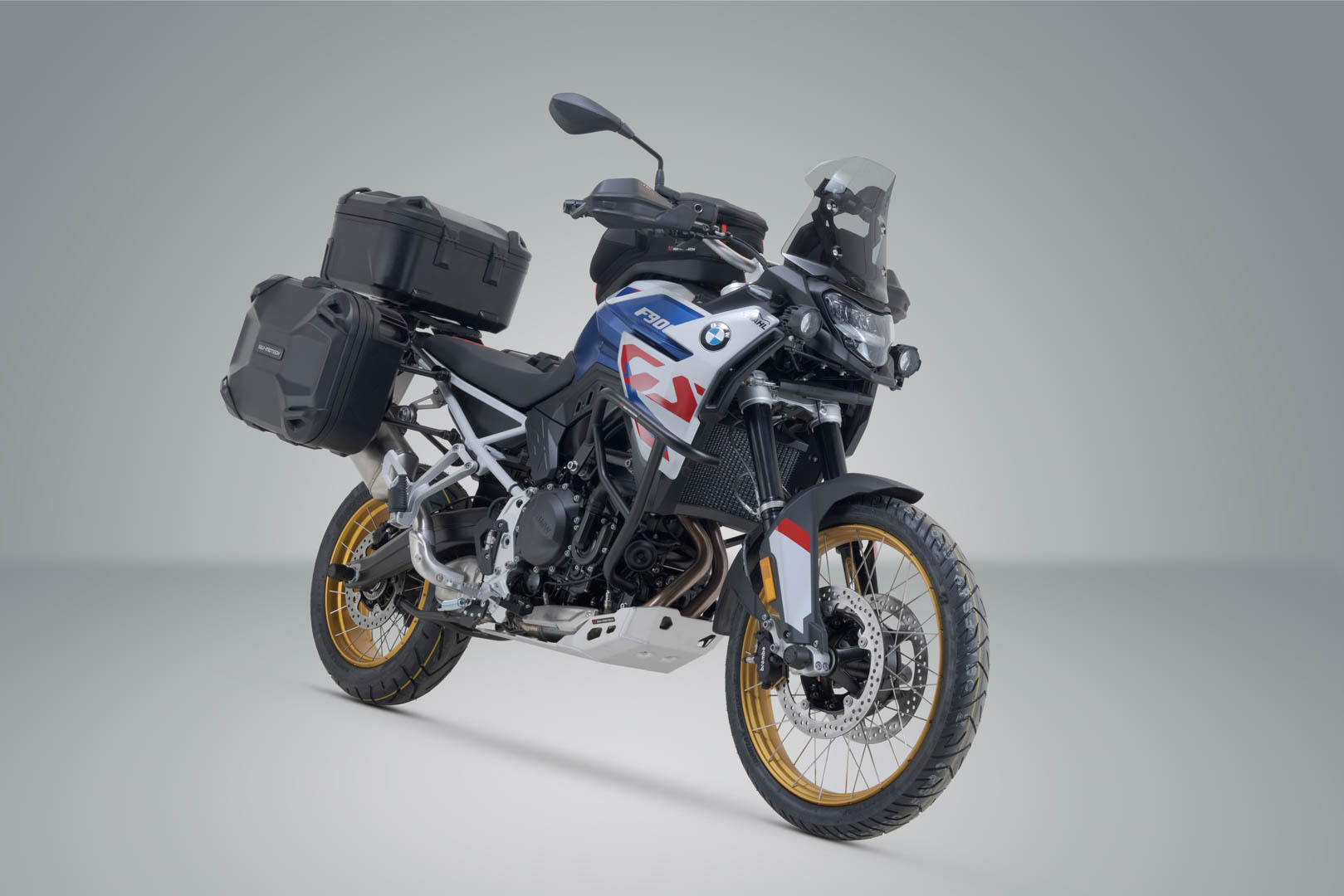 SW-MOTECH / SWモテック アドベンチャーツーリングセット DUSC（トップケース付き） ブラック。Triumph タイガー1200/エクスプローラー（11-）。 | ADV.11.483.65000/B