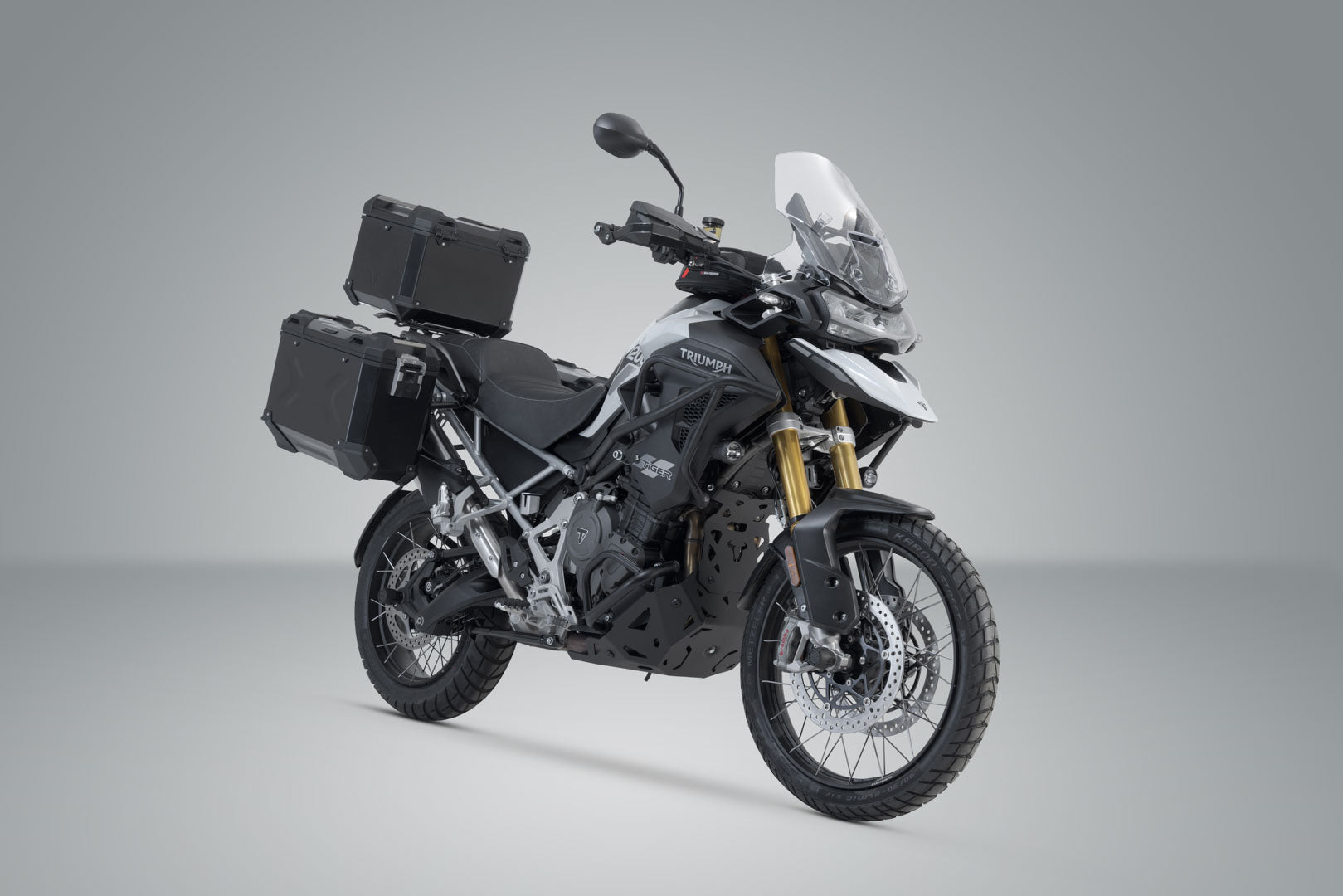 SW-MOTECH / SWモテック アドベンチャーツーリングセット TRAX ADV ブラック。タイガー 1200 ラリー PRO／GT／GT PRO (22-)。 | ADV.11.905.75002/B