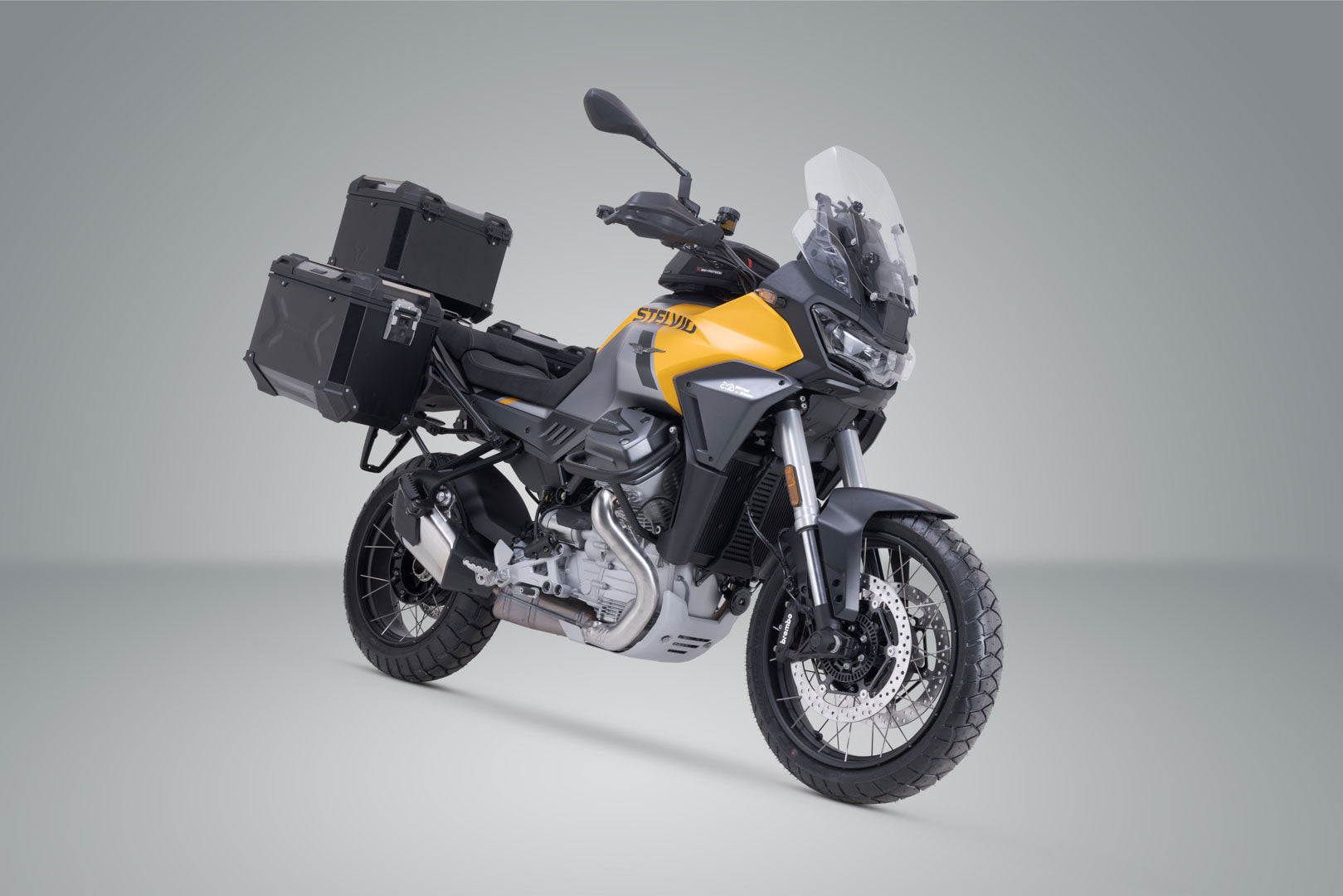 SW-MOTECH / SWモテック アドベンチャーツーリングセット TRAX ADV ブラック。Moto Guzzi ステルヴィオ (23-)。 | ADV.17.624.75000/B