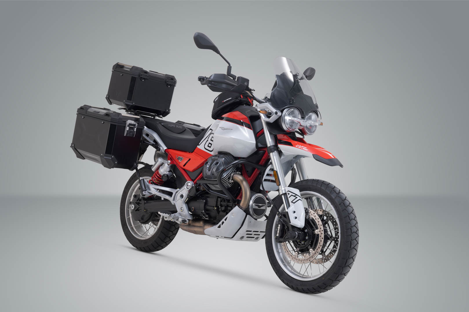 SW-MOTECH / SWモテック アドベンチャーツーリングセット TRAX ADV ブラック。Moto Guzzi V85 TT (24-)。 | ADV.17.632.75000/B