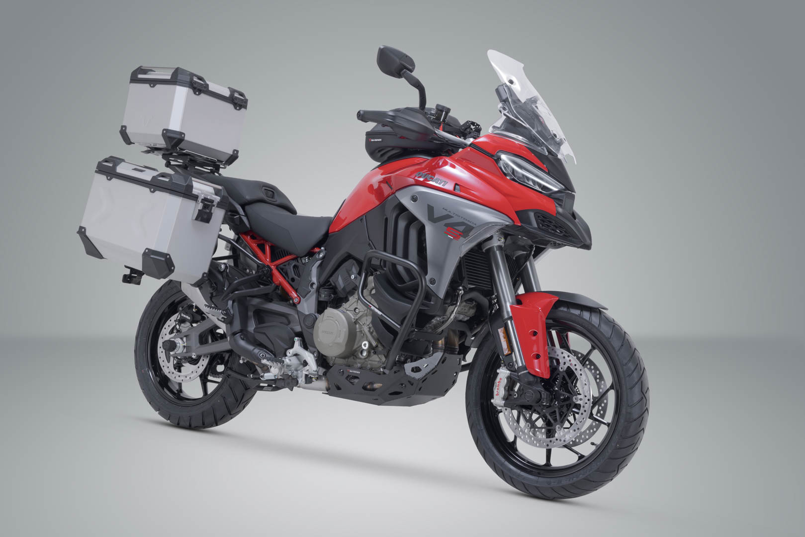 SW-MOTECH / SWモテック アドベンチャーツーリングセット TRAX ADV ブラック。Ducati Multistrada V4 (20-)。 | ADV.22.822.75002/S
