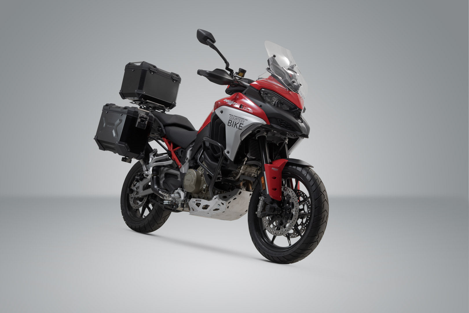 SW-MOTECH / SWモテック アドベンチャーツーリングセット TRAX ADV 米国モデル ブラック。Ducati Multistrada V4 (20-)。 | ADV.22.822.75101/B