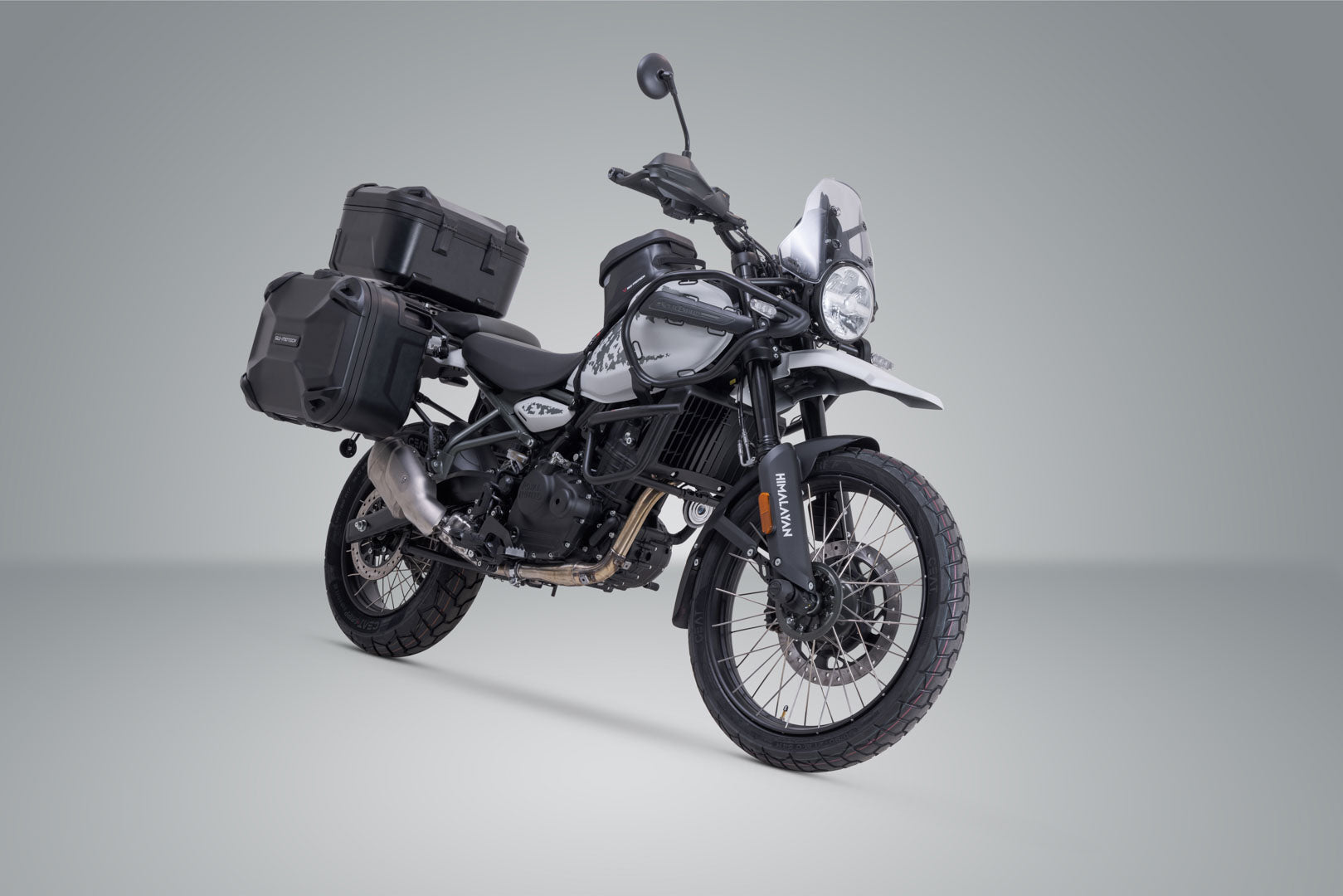 SW-MOTECH / SWモテック アドベンチャーツーリングセット DUSC（トップケース付き） ブラック。ロイヤルエンフェ・ヒマラヤン 450 (23-)。 | ADV.41.620.65000/B