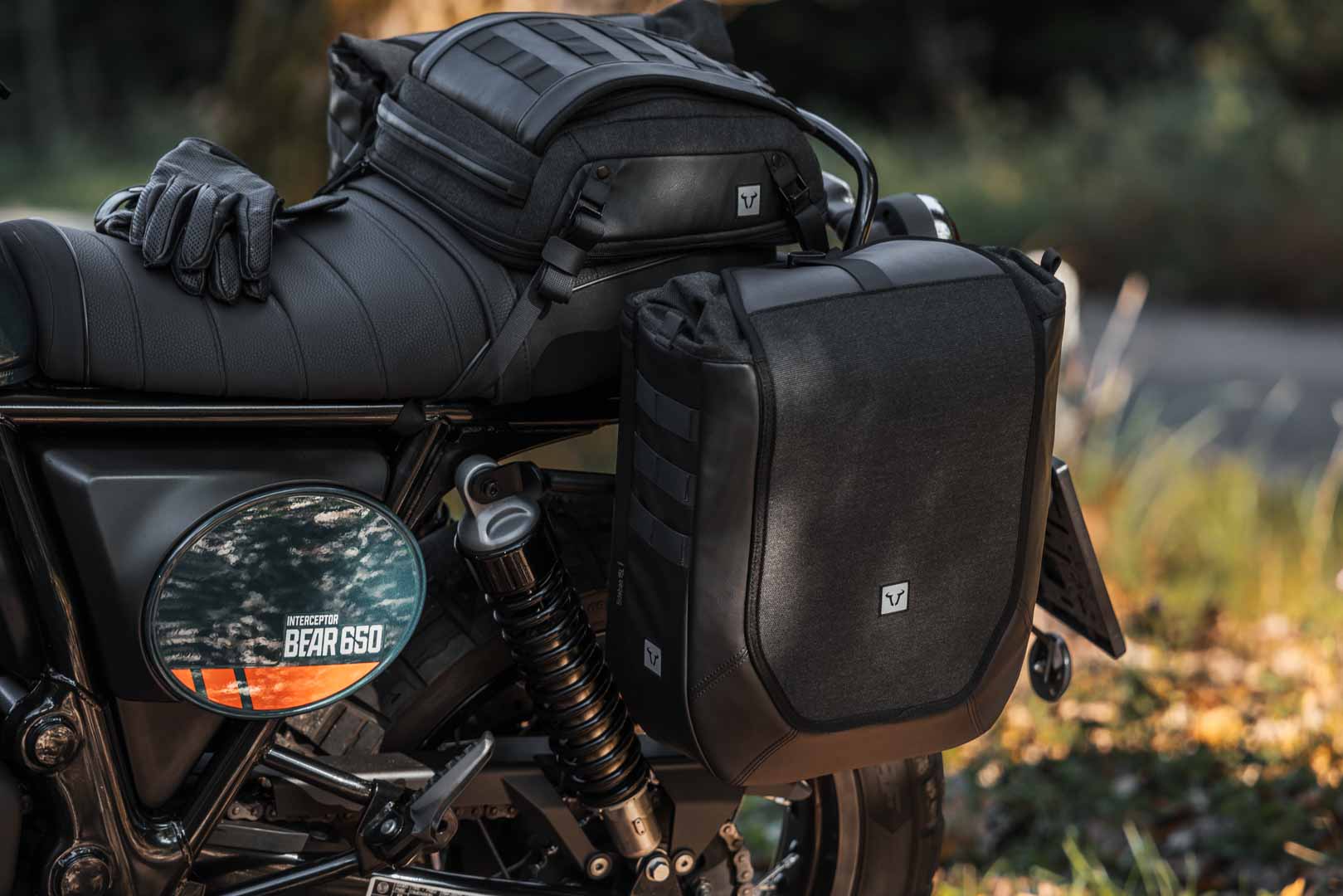 SW-MOTECH / SWモテック Legend Gear サイドバッグ 16L ブラック。V-LOC用。 | BC.HTA.00.402.20000