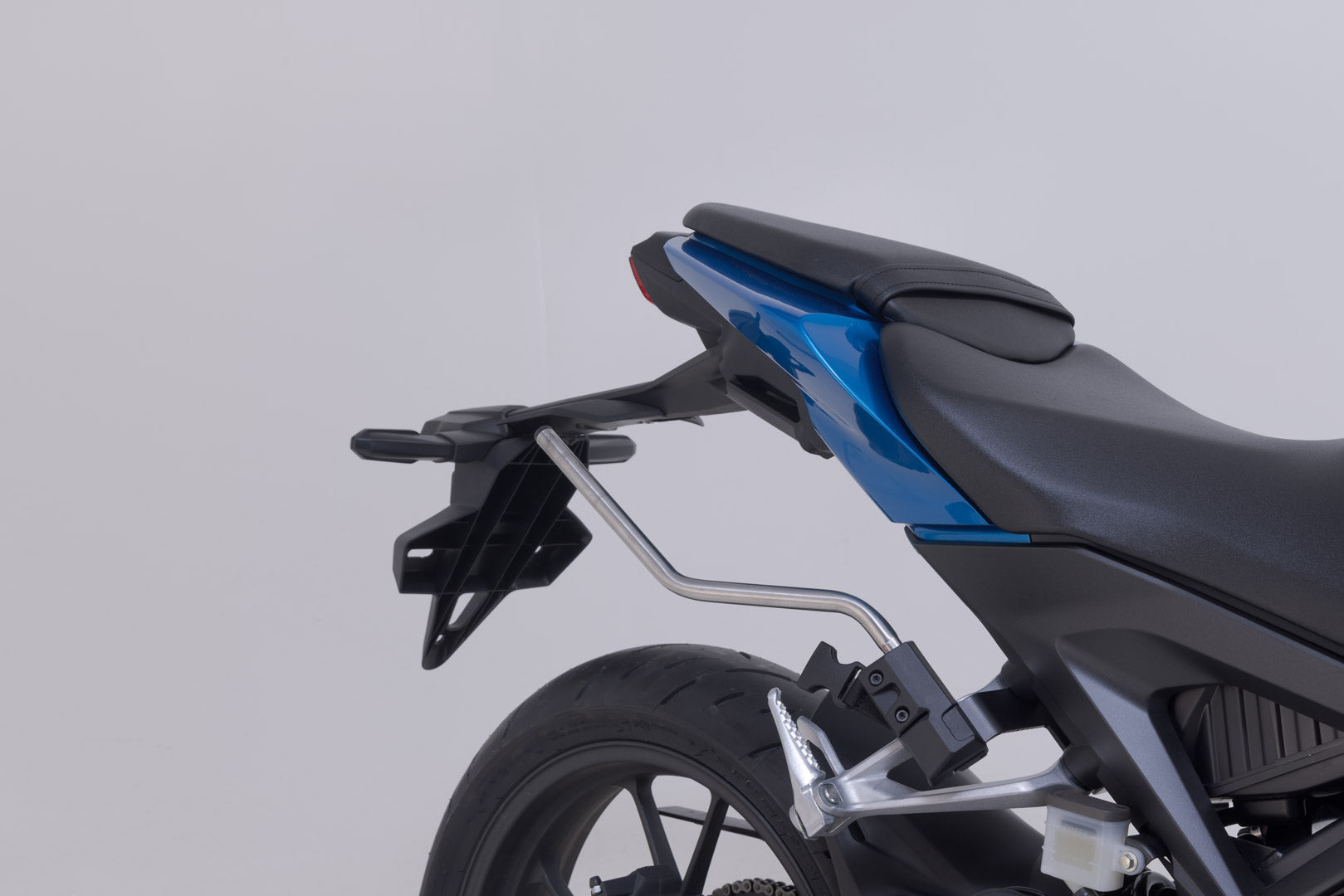 SW-MOTECH / SWモテック PRO Blaze H サドルバッグセット ブラック。Honda CB125R (17-)。 | BC.HTA.01.740.36600
