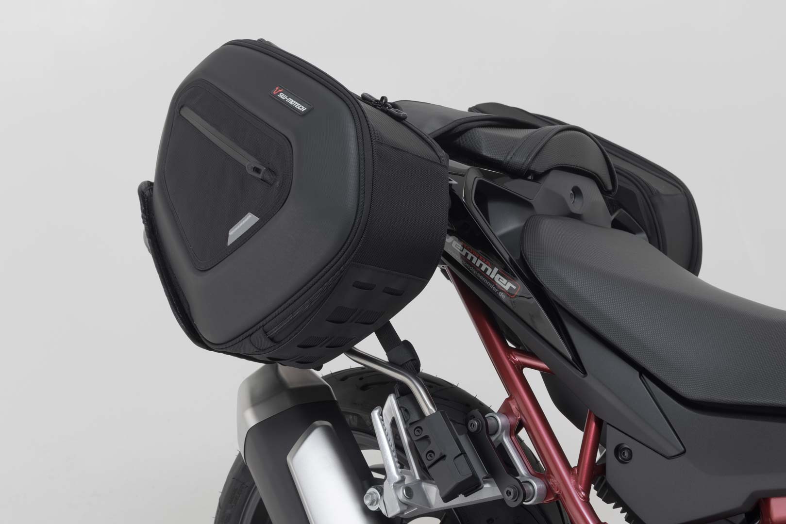 SW-MOTECH / SWモテック PRO Blaze H サドルバッグセット ブラック。Honda CB750 ホーネット (22-)。 | BC.HTA.01.740.36900