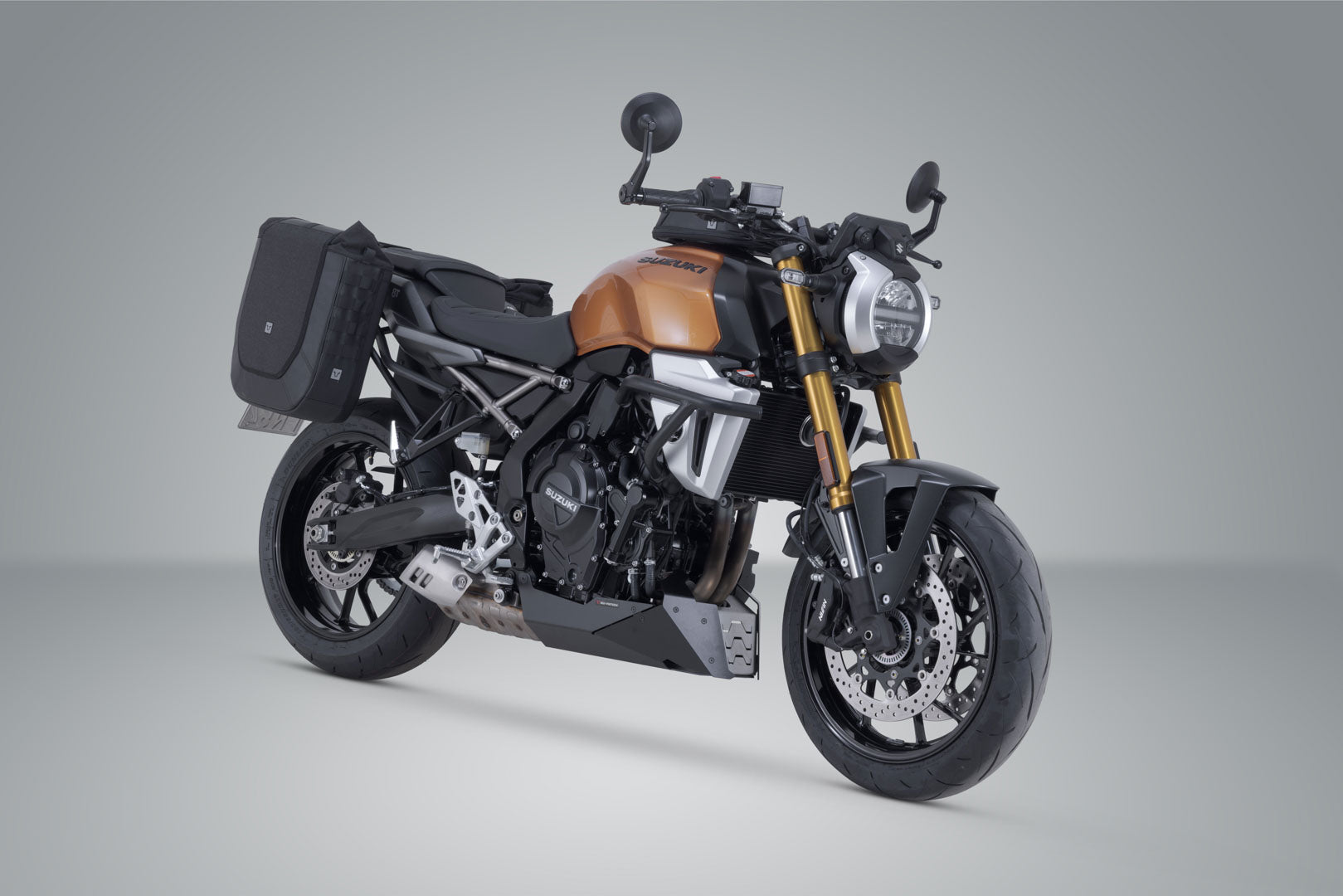SW-MOTECH / SWモテック Legend Gear サイドバッグシステム V-LOC 16/16 リットル. Suzuki GSX-8T / TT (25-)。 | BC.HTA.05.031.22000