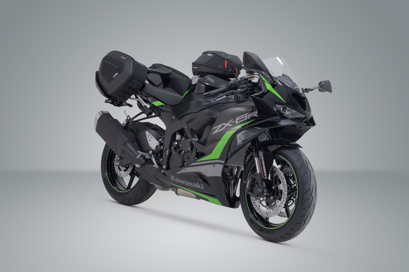 SW-MOTECH / SWモテック PRO Blaze H サドルバッグセット ブラック。Kawasaki ZX-6R (23-)、ZX-4RR (23-)。 | BC.HTA.08.740.37000